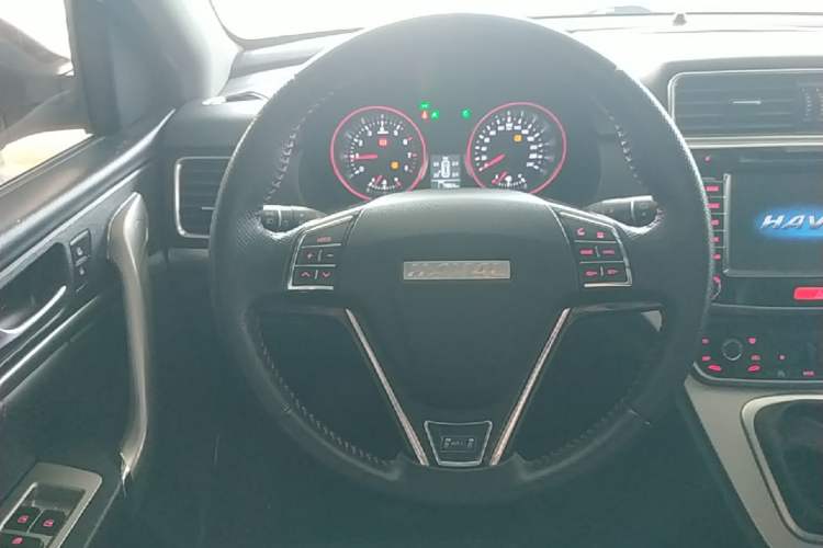 Used Haval M6 2018 1.5T Manual Two-Wheel Drive Elite Model Steering Wheel