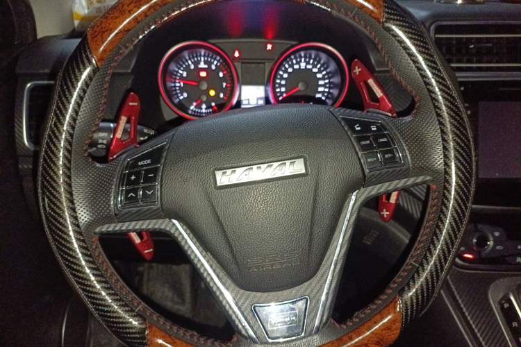 Used Haval M6 2018 1.5T DCT Two-Wheel Drive Elite Model Steering Wheel
