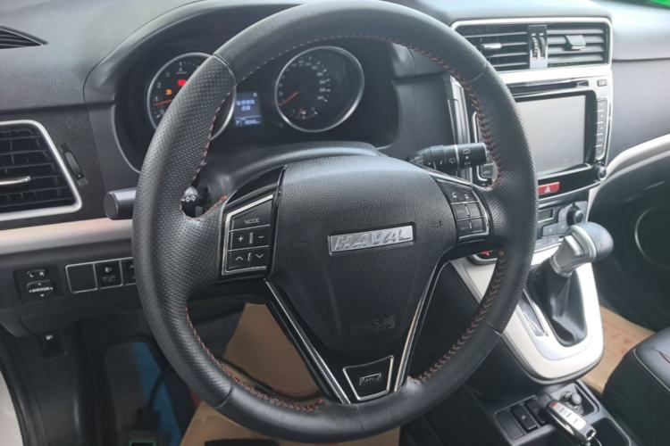 Used Haval M6 2018 Revised Version 1.5T DCT Two-Wheel Drive Elite Edition Steering Wheel