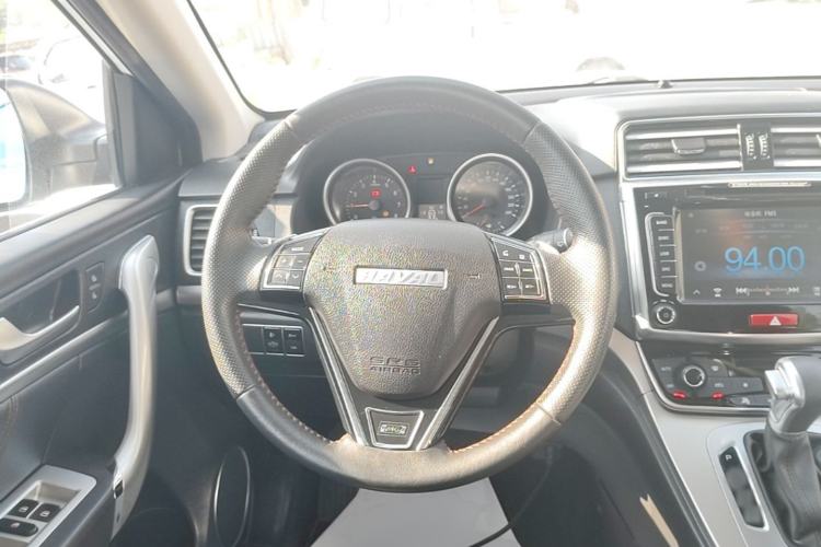 Used Haval M6 2018 1.5T DCT Two-Wheel Drive Elite Model Steering Wheel