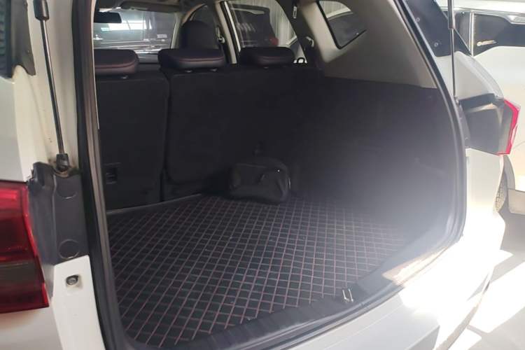 Used Haval M6 2018 1.5T Manual Two-Wheel Drive Elite Model Trunk