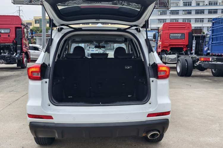 Used Haval M6 2018 1.5T DCT Two-Wheel Drive Elite Model Trunk