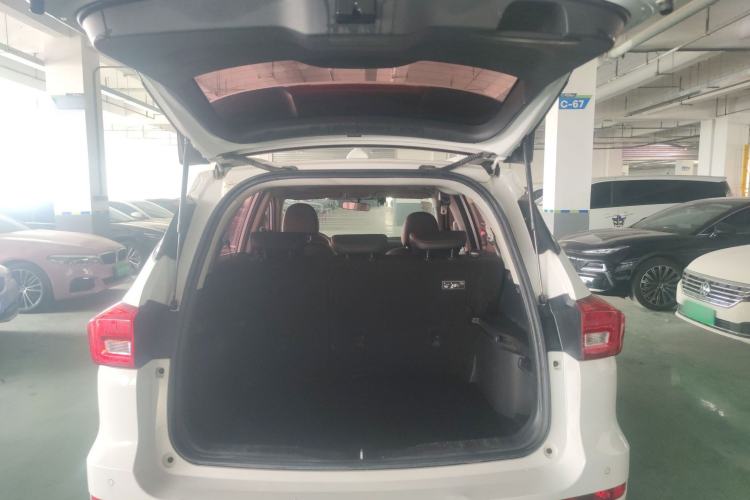 Used Haval M6 2018 1.5T Manual Two-Wheel Drive Elite Model Trunk