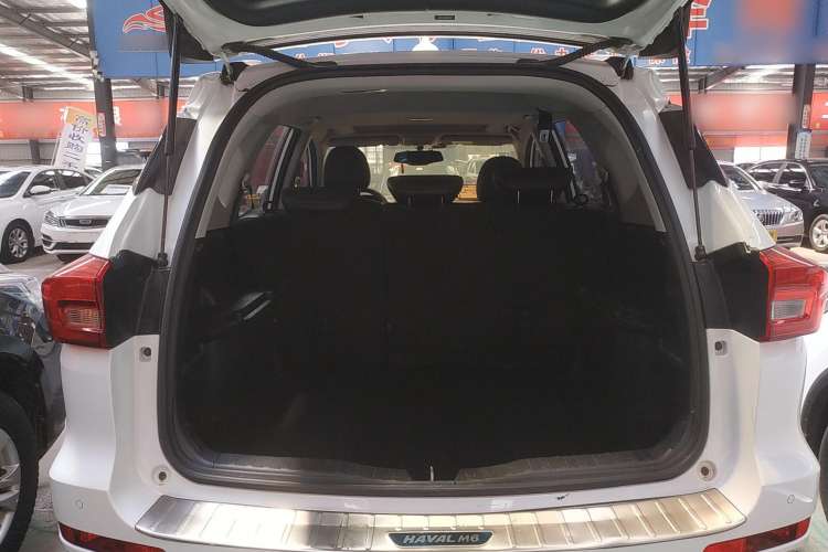 Used Haval M6 2018 Revised Version 1.5T DCT Two-Wheel Drive Elite Edition Trunk