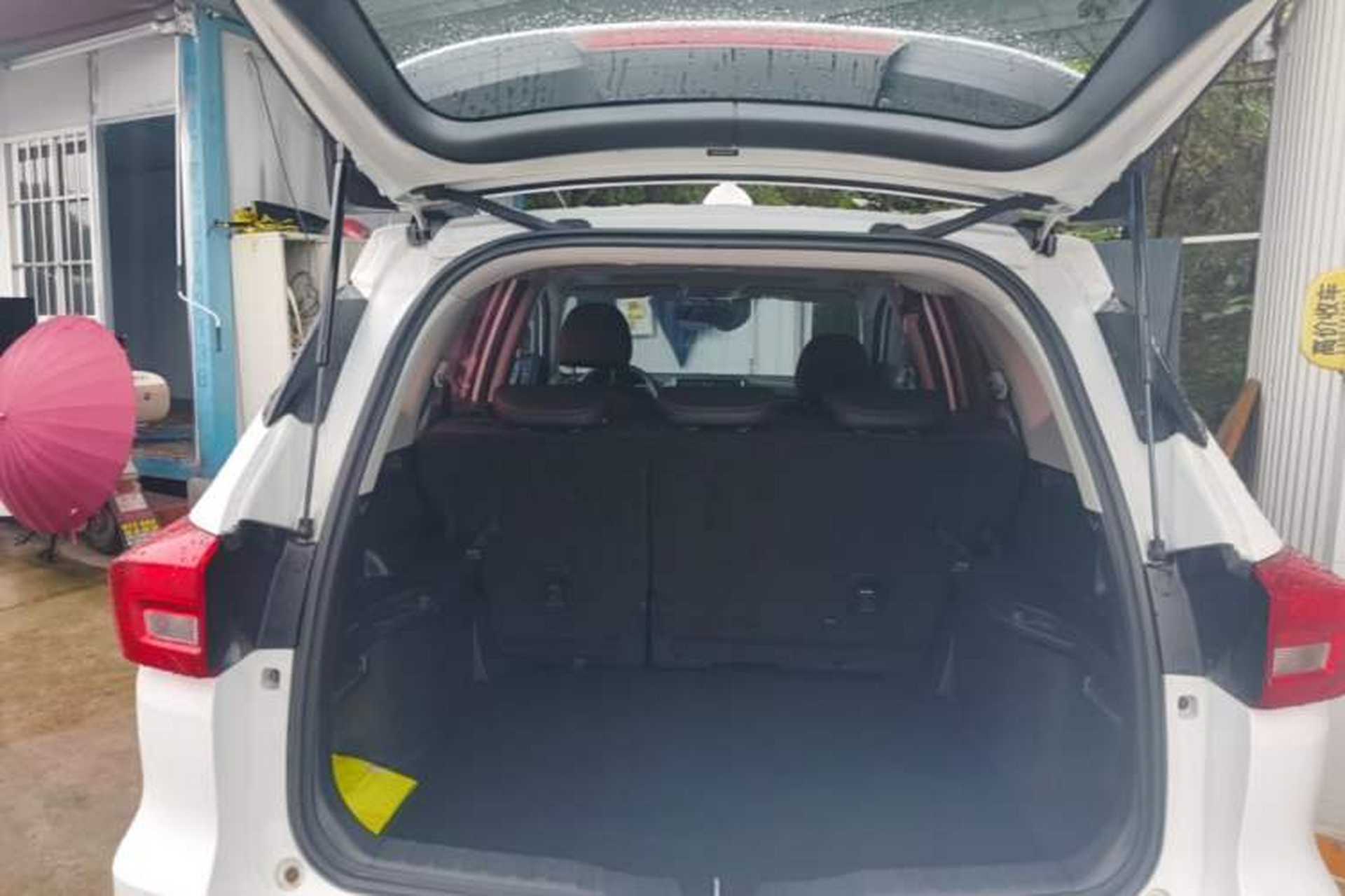 Used Haval M6 2018 Revised Version 1.5T DCT Two-Wheel Drive Elite Edition Trunk