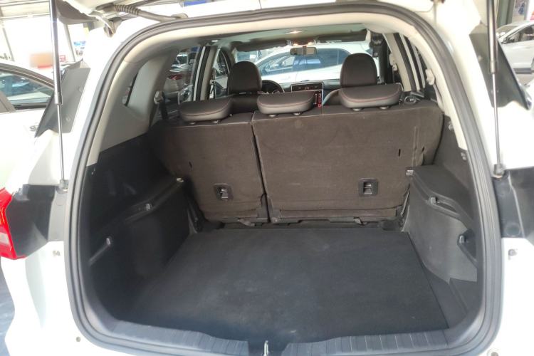 Used Haval M6 2018 Revised Version 1.5T DCT Two-Wheel Drive Elite Edition Trunk