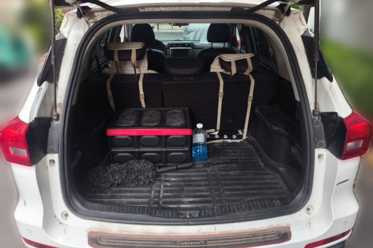 Used Haval M6 2018 1.5T Manual Two-Wheel Drive Elite Model Trunk