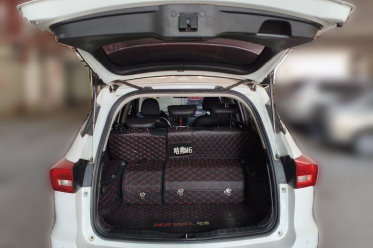 Used Haval M6 2018 1.5T Manual Two-Wheel Drive Elite Model Trunk