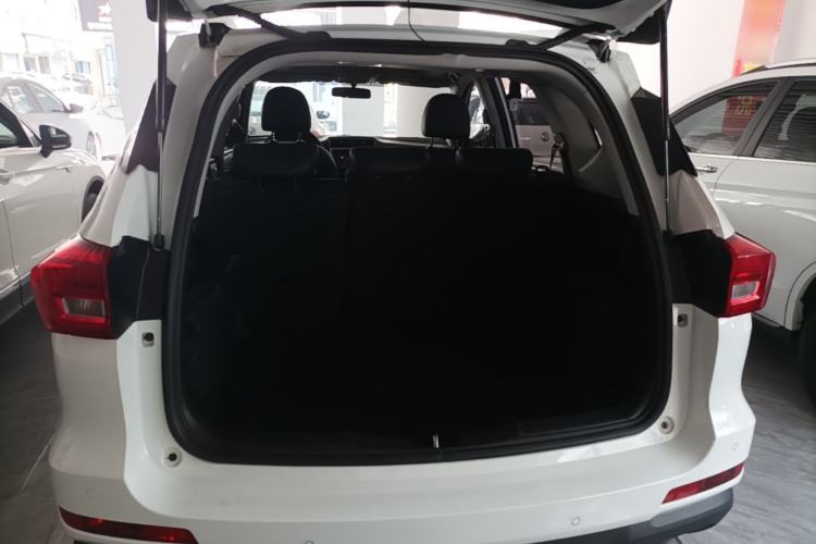 Used Haval M6 2018 Revised Version 1.5T DCT Two-Wheel Drive Elite Edition Trunk