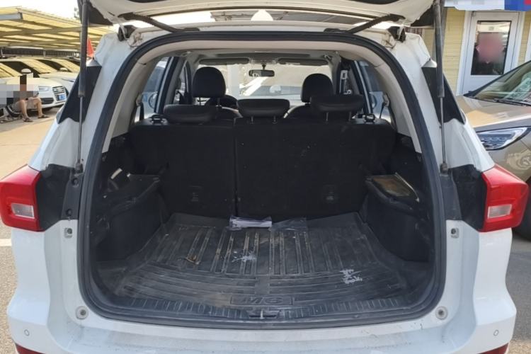 Used Haval M6 2018 1.5T DCT Two-Wheel Drive Elite Model Trunk