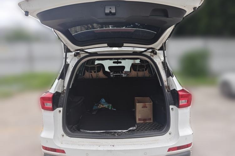 Used Haval M6 2018 1.5T Manual Two-Wheel Drive Elite Model Trunk