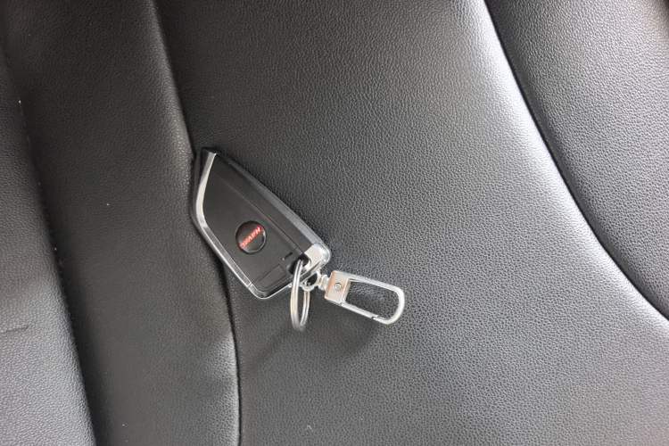 Used Haval M6 2018 1.5T Manual Two-Wheel Drive Urban Model Vehicle Key