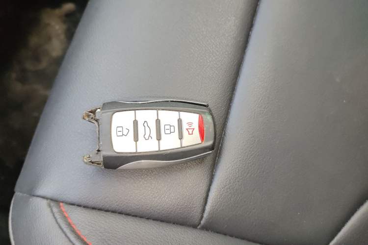 Used Haval M6 2018 Revised Version 1.5T DCT Two-Wheel Drive Elite Edition Vehicle Key