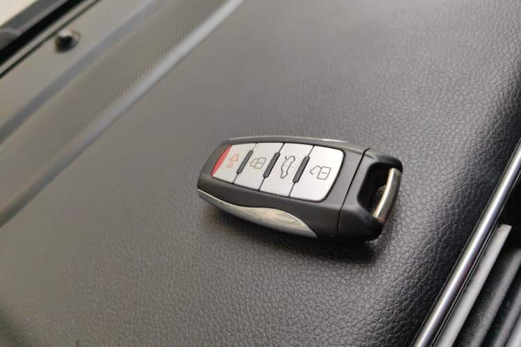 Used Haval M6 2018 1.5T Manual Two-Wheel Drive Elite Model Vehicle Key
