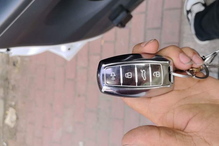 Used Haval M6 2018 1.5T Manual Two-Wheel Drive Elite Model Vehicle Key