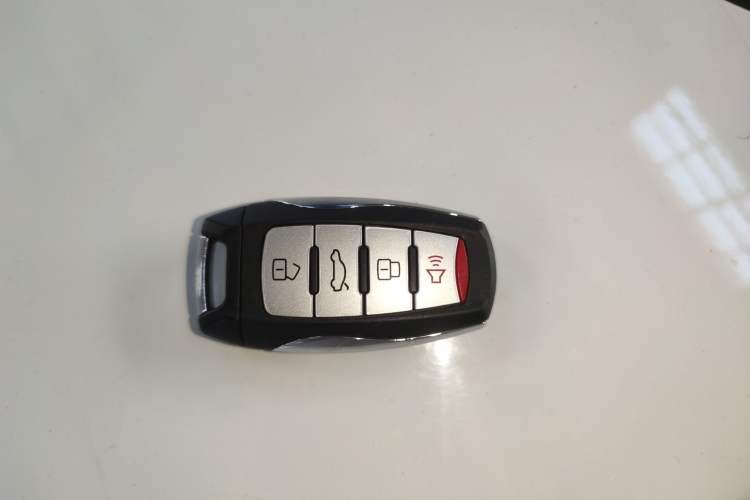 Used Haval M6 2018 Revised Version 1.5T DCT Two-Wheel Drive Elite Edition Vehicle Key