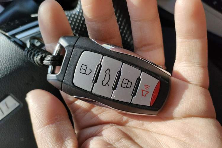 Used Haval M6 2018 Revised Version 1.5T DCT Two-Wheel Drive Urban Style Vehicle Key