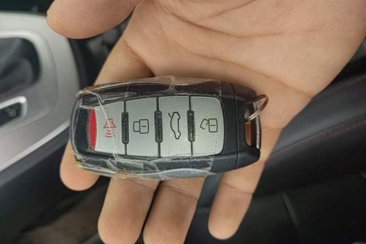 Used Haval M6 2018 Revised Version 1.5T DCT Two-Wheel Drive Elite Edition Vehicle Key
