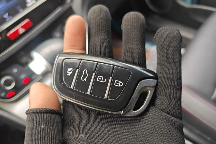 Used Haval M6 2018 Revised Version 1.5T DCT Two-Wheel Drive Elite Edition Vehicle Key