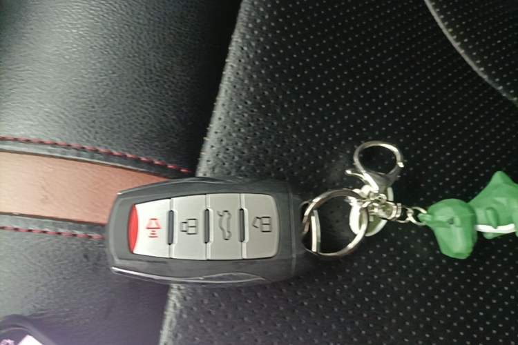 Used Haval M6 2018 1.5T Manual Two-Wheel Drive Urban Model Vehicle Key
