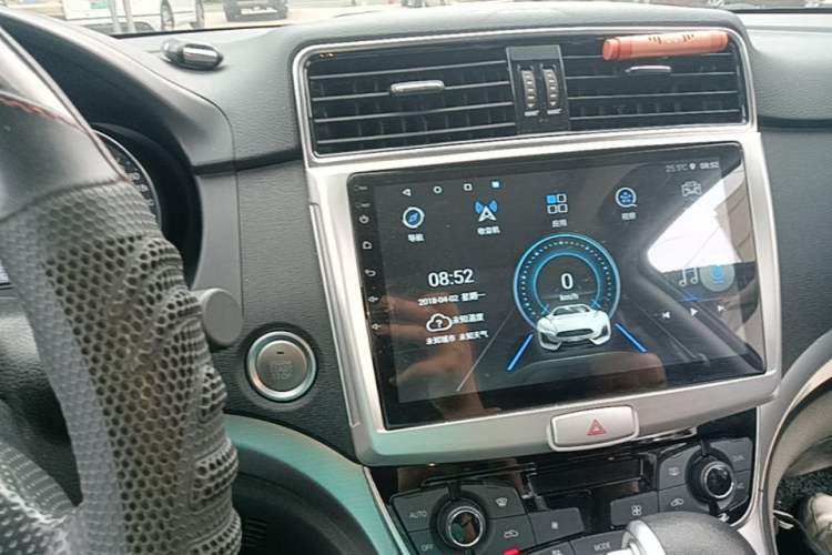 Used Haval M6 2019 1.5T DCT Two-Wheel Drive Value Edition China VI Standard Audio And AC Panel