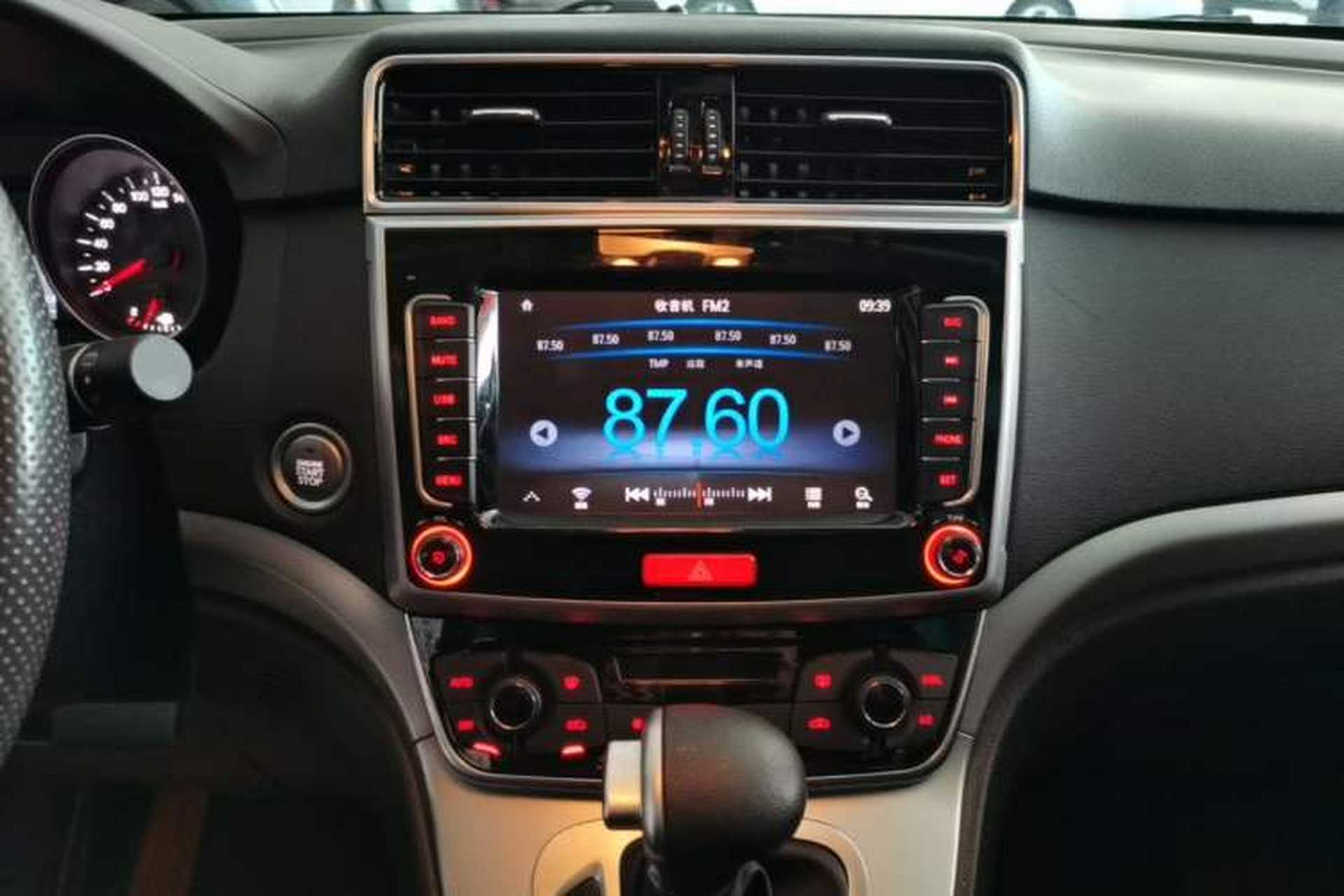 Used Haval M6 2019 1.5T DCT Two-Wheel Drive Value Edition China VI Standard Audio And AC Panel