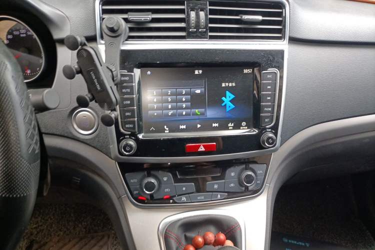 Used Haval M6 2019 1.5T Manual Two-Wheel Drive Elite Version China VI Standard Audio And AC Panel