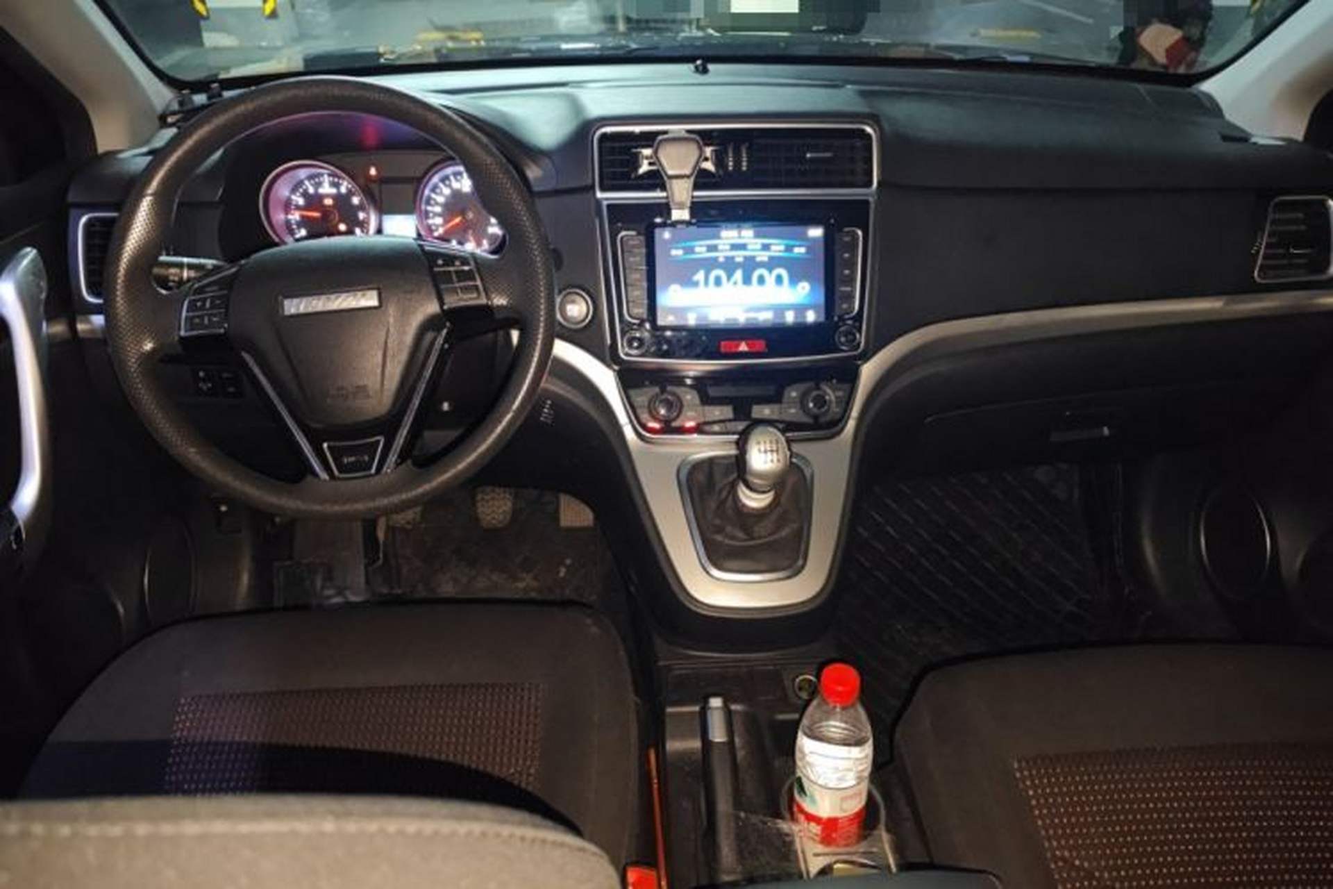 Used Haval M6 2019 1.5T Manual Two-Wheel Drive Urban Version China VI Standard Center Console