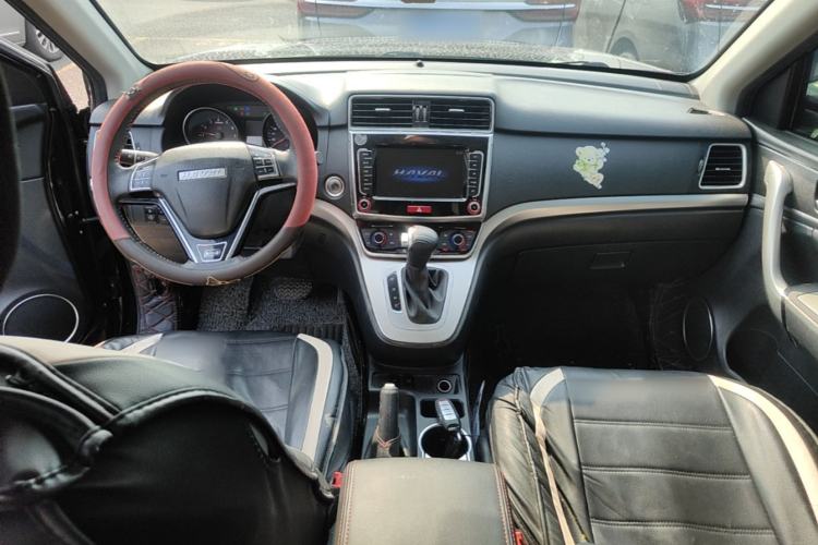 Used Haval M6 2019 1.5T DCT Two-Wheel Drive Elite Version China VI Standard Center Console