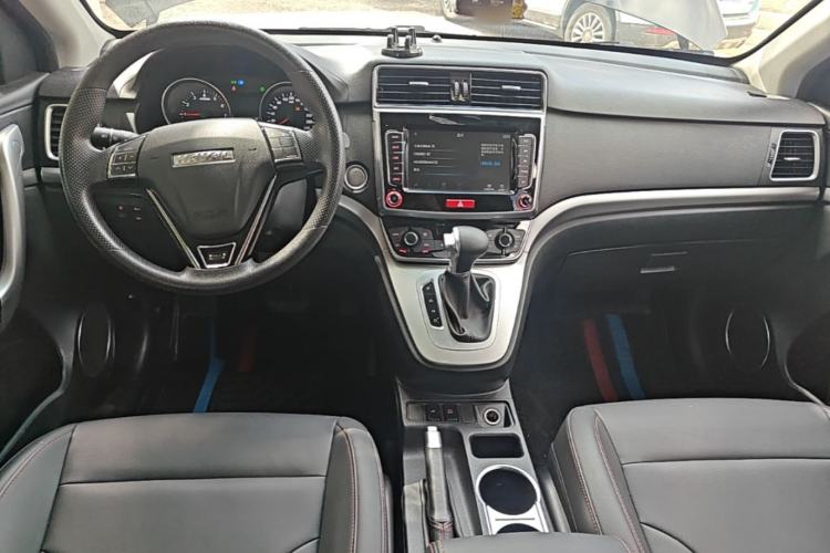 Used Haval M6 2019 1.5T DCT Two-Wheel Drive Value Edition China VI Standard Center Console