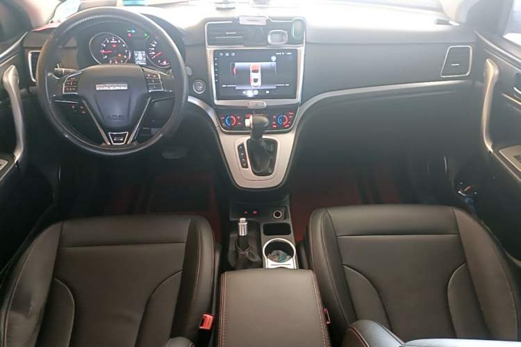 Used Haval M6 2019 1.5T DCT Two-Wheel Drive Value Edition China VI Standard Center Console