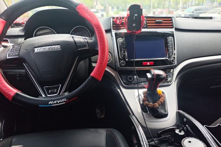 Used Haval M6 2019 1.5T DCT Two-Wheel Drive Value Edition China VI Standard Center Console