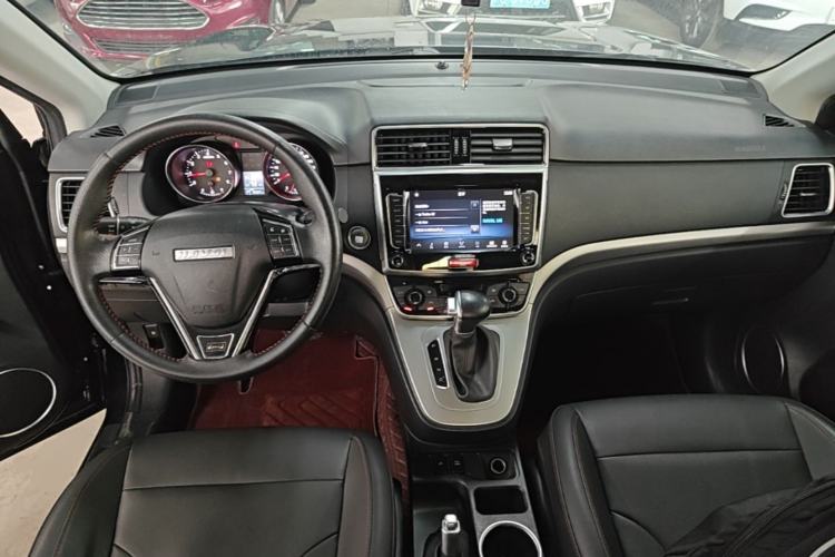 Used Haval M6 2019 1.5T DCT Two-Wheel Drive Elite Version China VI Standard Center Console