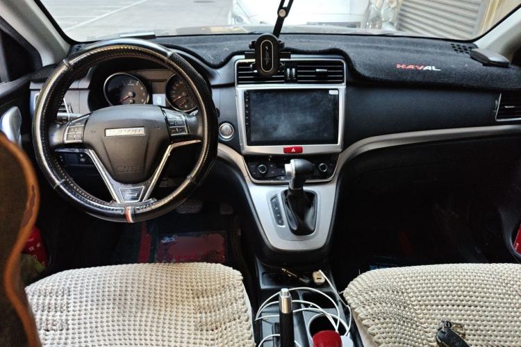 Used Haval M6 2019 1.5T DCT Two-Wheel Drive Elite Version China V Standard Center Console