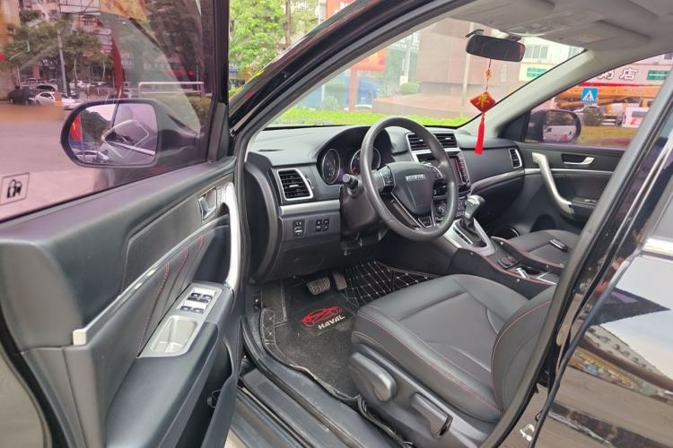 Used Haval M6 2019 1.5T DCT Two-Wheel Drive Value Edition China VI Standard Driver Seat
