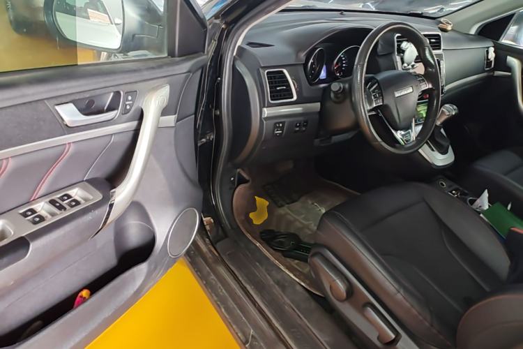 Used Haval M6 2019 1.5T DCT Two-Wheel Drive Value Edition China VI Standard Driver Seat