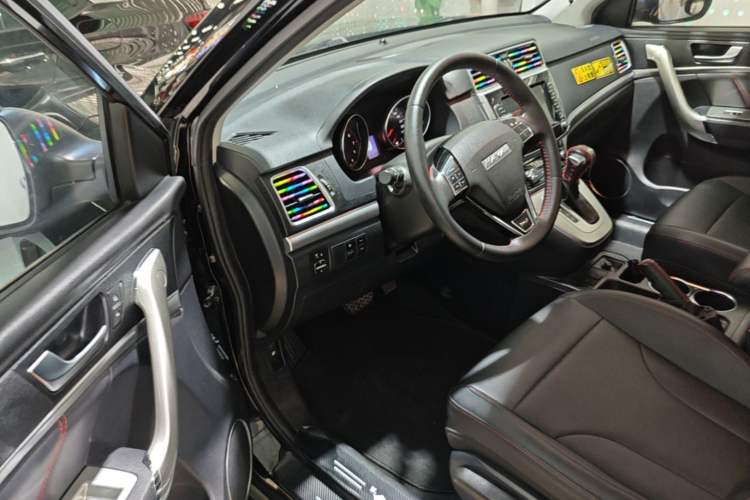 Used Haval M6 2019 1.5T DCT Two-Wheel Drive Value Edition China VI Standard Driver Seat