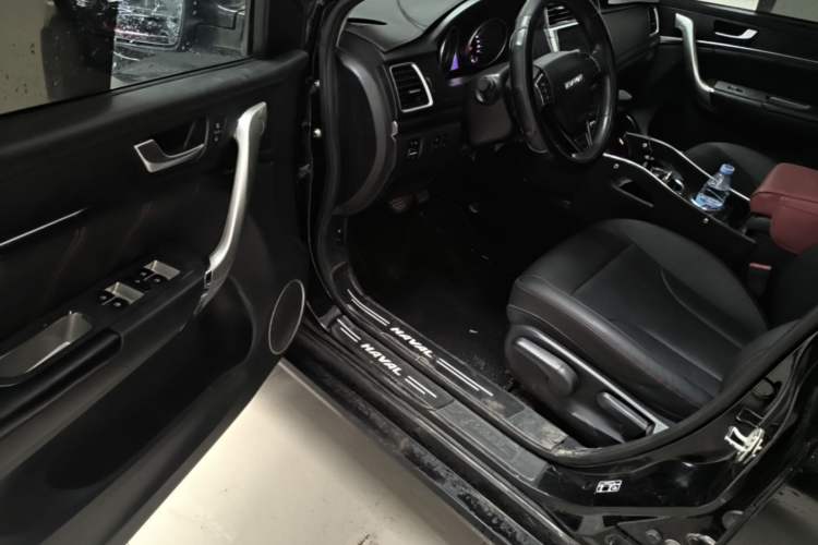 Used Haval M6 2019 1.5T DCT Two-Wheel Drive Value Edition China VI Standard Driver Seat