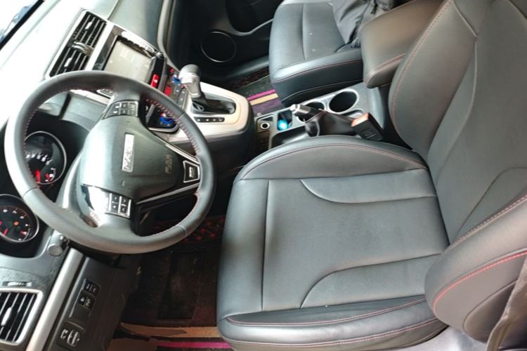 Used Haval M6 2019 1.5T DCT Two-Wheel Drive Elite Version China VI Standard Driver Seat