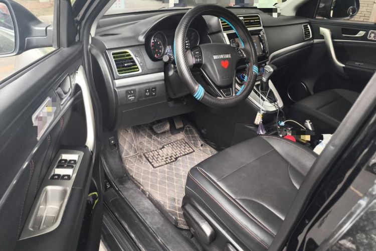 Used Haval M6 2019 1.5T DCT Two-Wheel Drive Elite Version China VI Standard Driver Seat