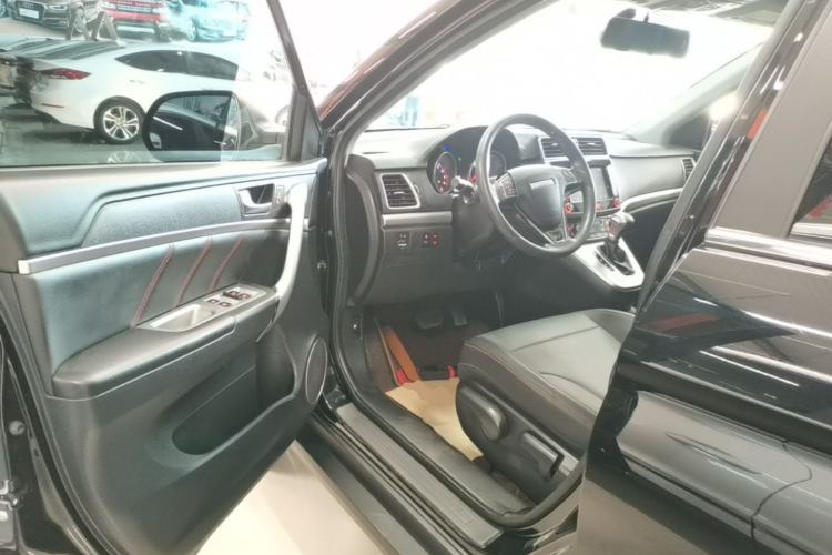 Used Haval M6 2019 1.5T DCT Two-Wheel Drive Value Edition China VI Standard Driver Seat