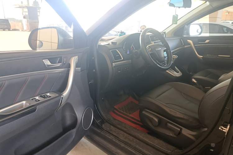 Used Haval M6 2019 1.5T DCT Two-Wheel Drive Value Edition China VI Standard Driver Seat