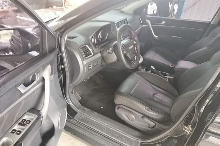 Used Haval M6 2019 1.5T DCT Two-Wheel Drive Elite Version China VI Standard Driver Seat