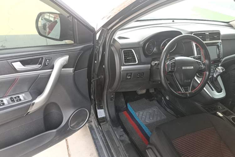 Used Haval M6 2019 1.5T DCT Two-Wheel Drive Urban Version China VI Standard Driver Seat