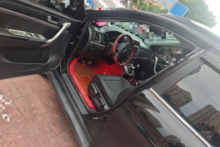 Used Haval M6 2019 1.5T Manual Two-Wheel Drive Elite Version China VI Standard Driver Seat