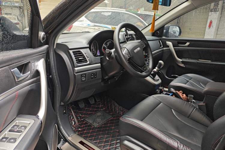 Used Haval M6 2019 1.5T Manual Two-Wheel Drive Urban Version China VI Standard Driver Seat