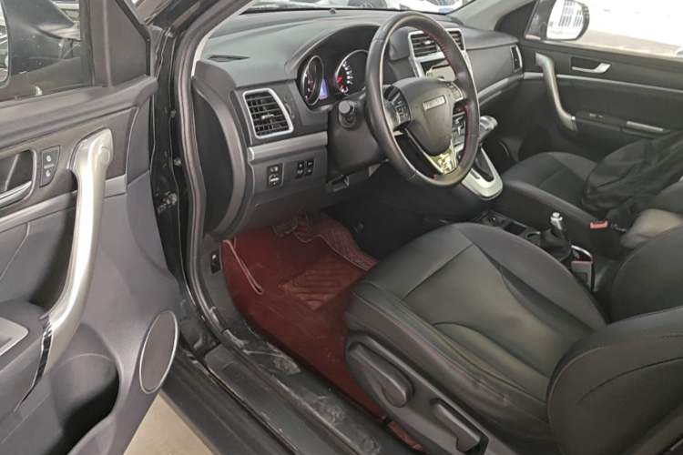 Used Haval M6 2019 1.5T DCT Two-Wheel Drive Elite Version China VI Standard Driver Seat