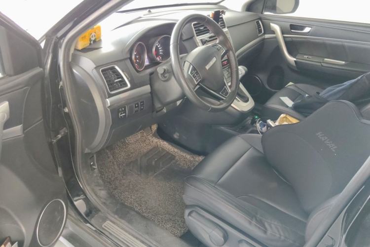 Used Haval M6 2019 1.5T DCT Two-Wheel Drive Elite Version China V Standard Driver Seat