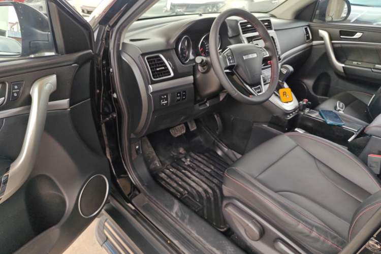 Used Haval M6 2019 1.5T DCT Two-Wheel Drive Elite Version China VI Standard Driver Seat