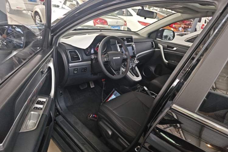 Used Haval M6 2019 1.5T DCT Two-Wheel Drive Elite Version China V Standard Driver Seat